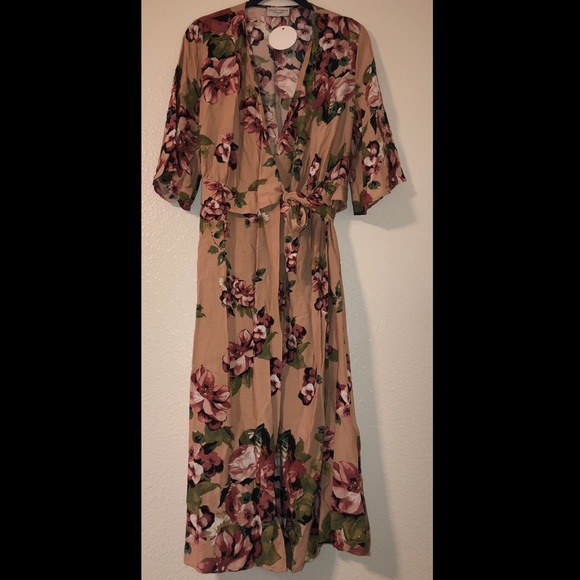 ( Unlabeled)Floral Print 1/2 Sleeve Wrap Midi - Picture 2 of 4